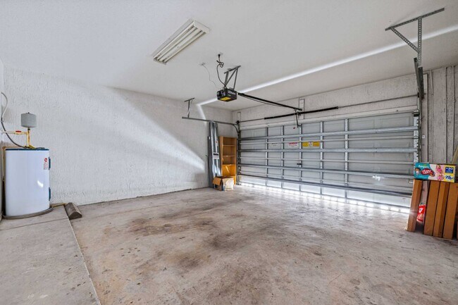 Building Photo - 1944 SE High Springs Dr