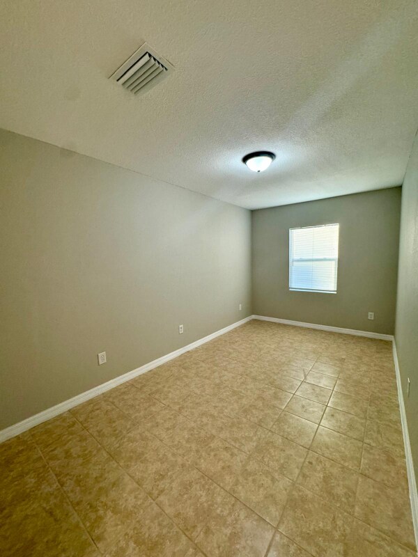 Building Photo - 197 Dairy Rd