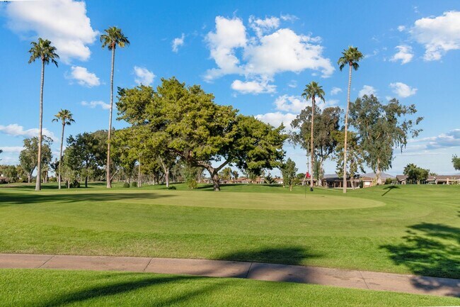 Building Photo - Updated Mesa Home w/ Community Pool/Spa & ...