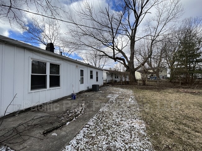 Building Photo - 8120 Gilmore Rd