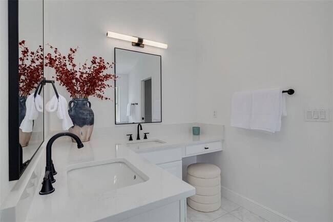 Building Photo - 9418 Azalea Ridge Cir