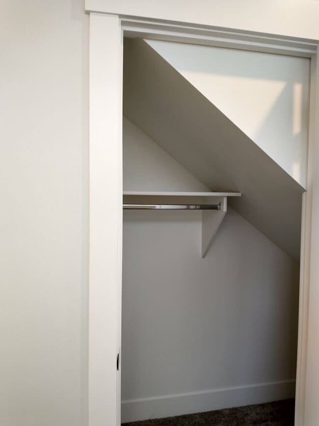 Building Photo - Welcome to this Beautiful Property in Keizer