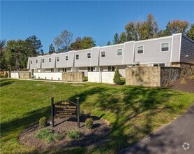 Building Photo - Truly captivating 2 bedroom 1.5 townhomes ...