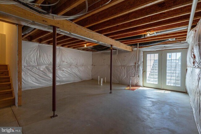 Building Photo - 59 Stork Ln