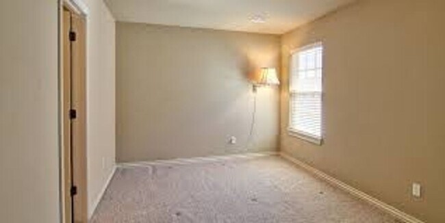 Building Photo - Gated Community Villas At Cedar Creek +  3 Bed 2 Bath + Edmond Schools