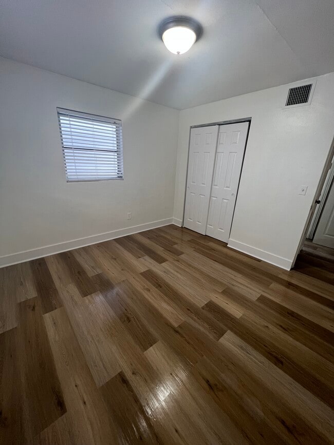 Building Photo - 1465 Jeffords St