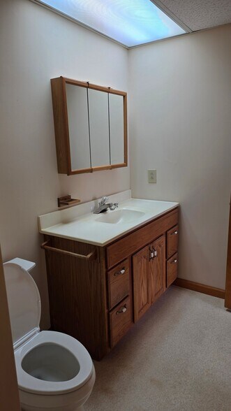 Building Photo - 3250 Governors Ct