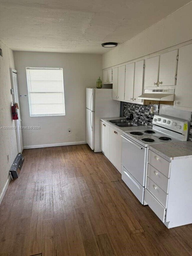 Building Photo - 3255 NW 47th St