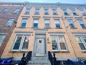 Building Photo - 347 7th St