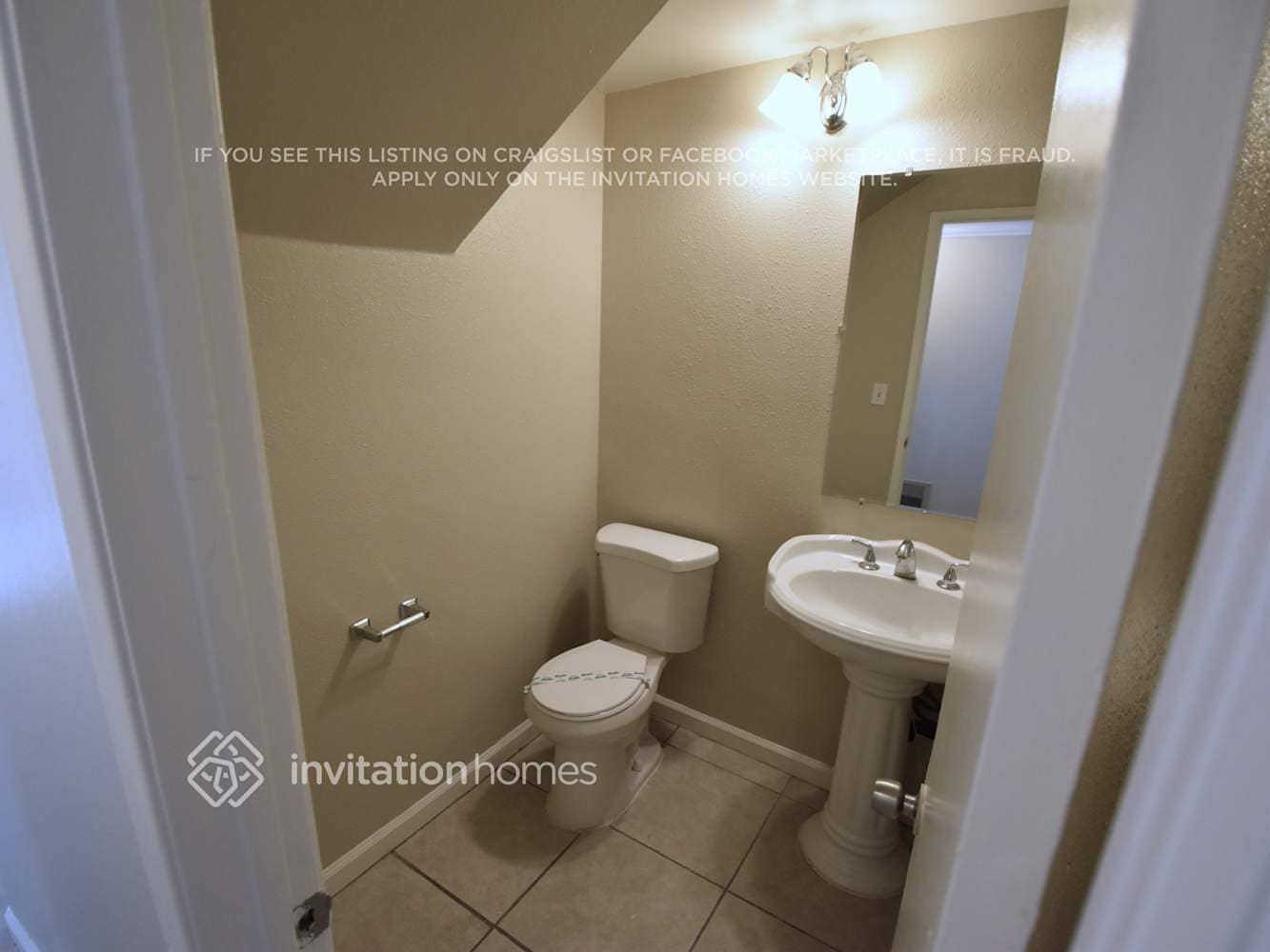 Building Photo - 13466 Almetz St