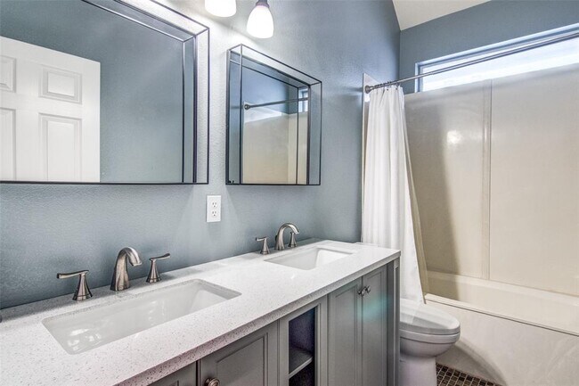 Building Photo - 6333 Westblanc Dr