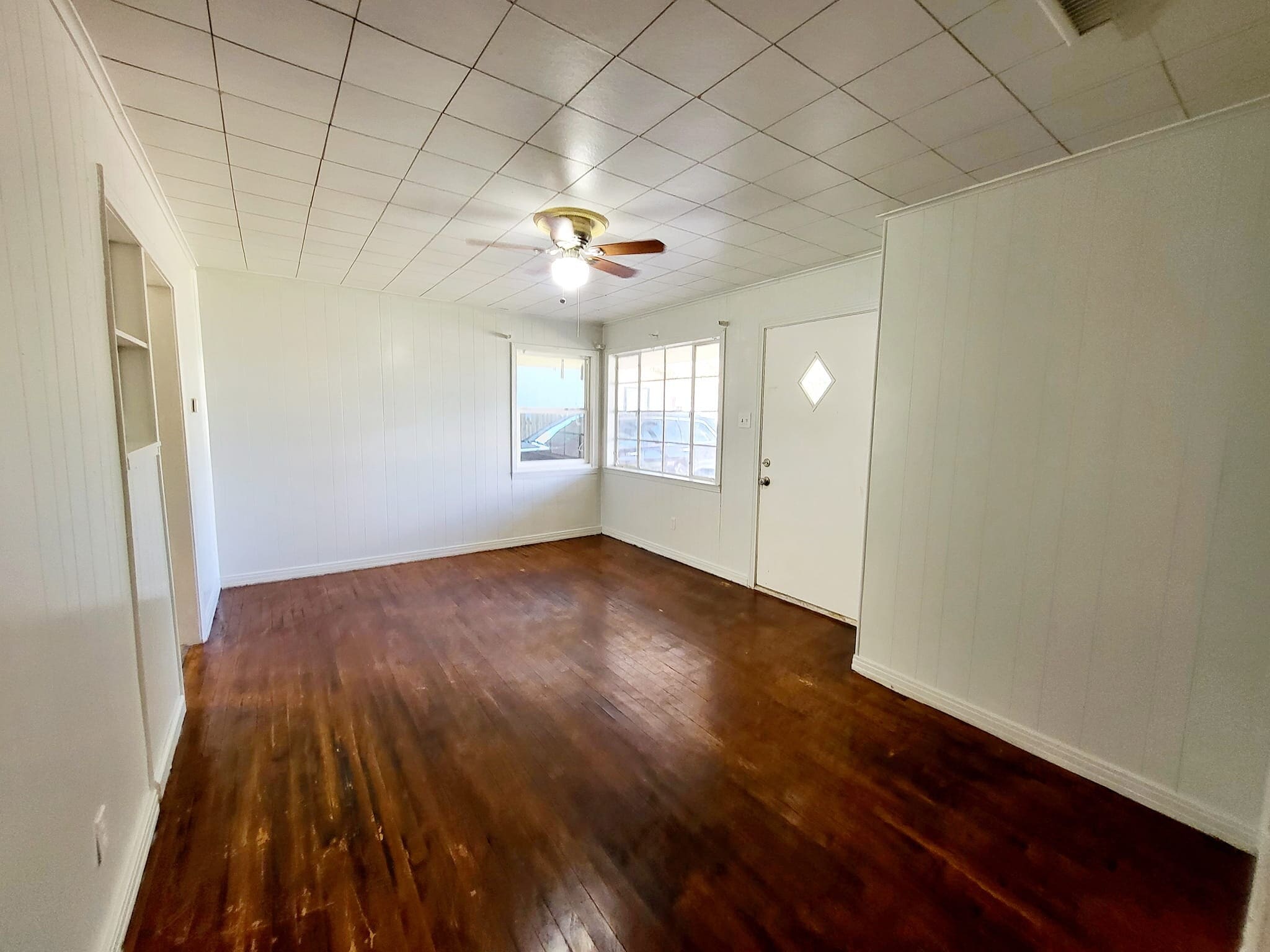 Building Photo - 127 20th Plz