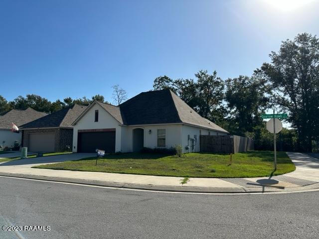 Building Photo - 300 Sparrowhawk St