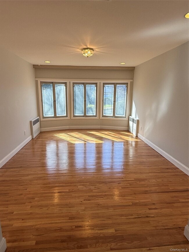 Building Photo - 30 Dogwood Rd