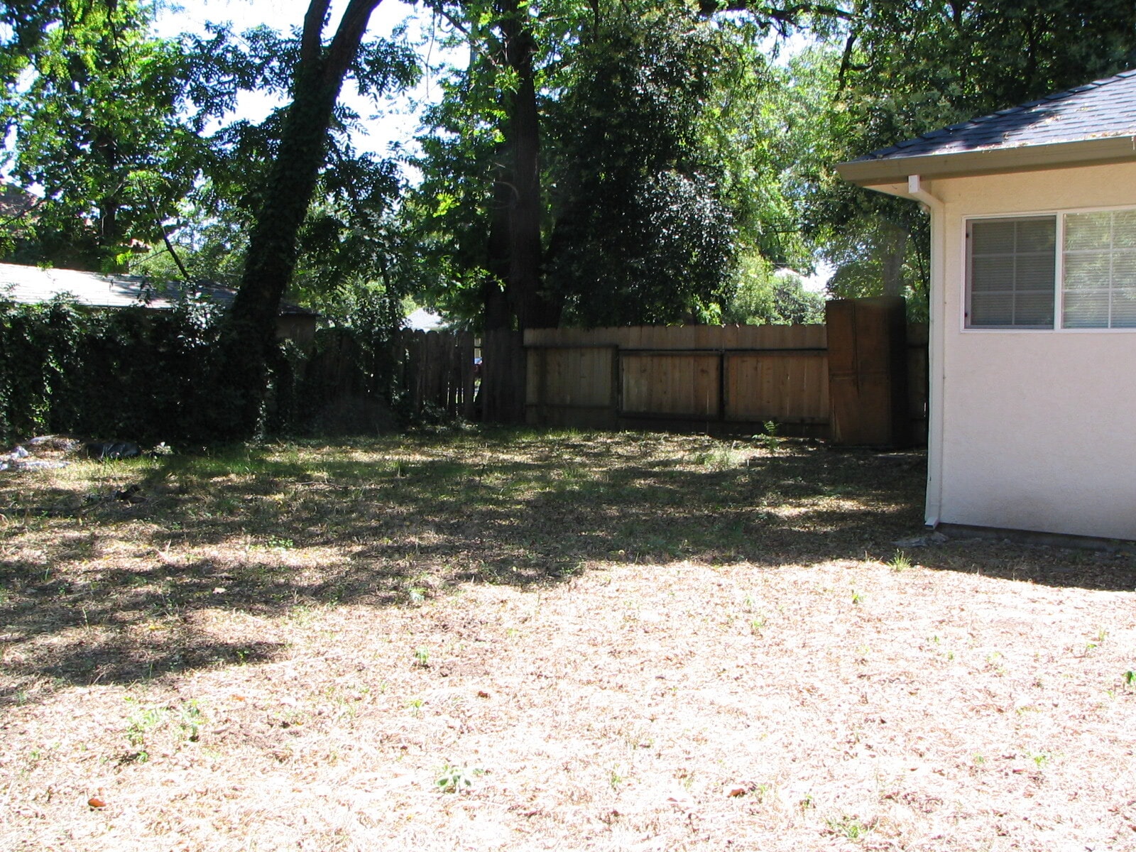 Building Photo - 802 W 4th Ave