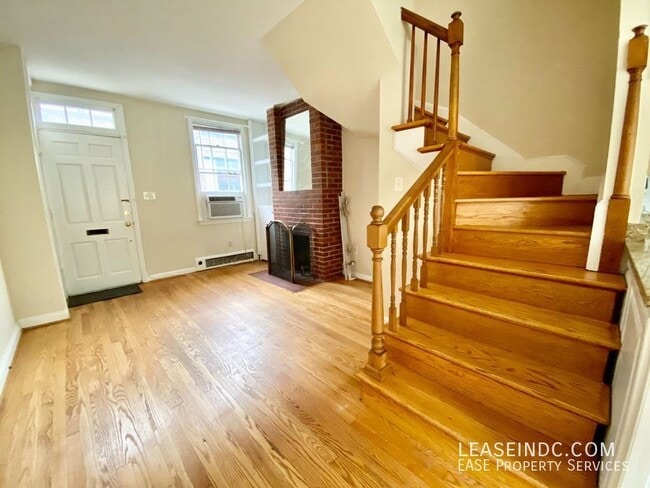 Building Photo - 3213 Cherry Hill Ln