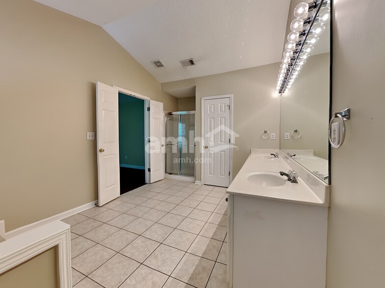 Building Photo - 11515 Bentham Ct