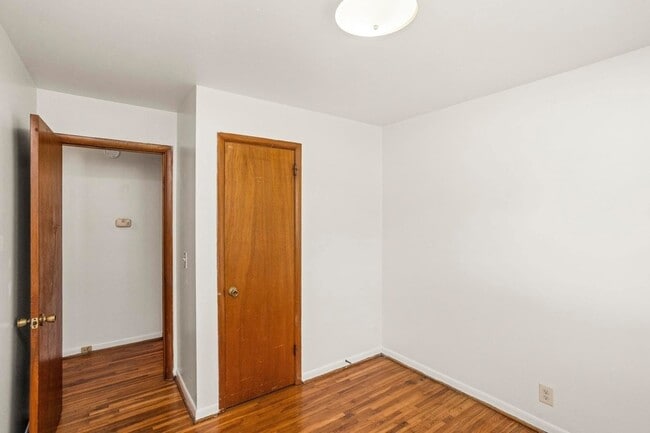 Building Photo - 2510 9th Ave S