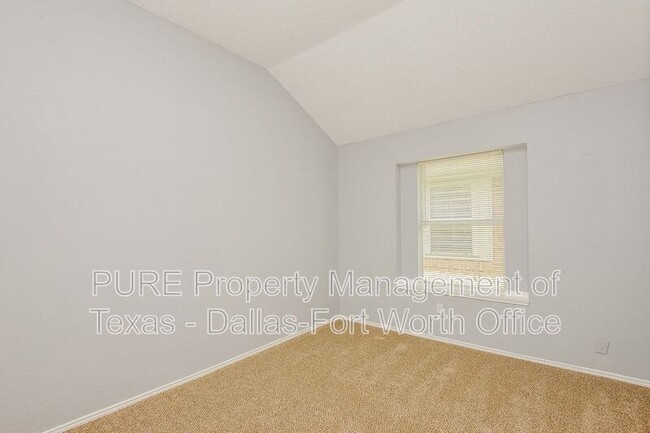 Building Photo - 6208 Bowin Dr