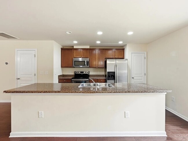 Building Photo - 8538 Quarton Dr