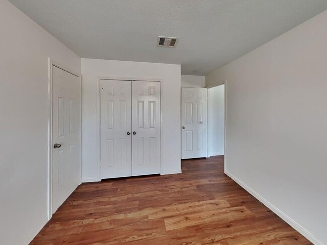 Building Photo - 3915 Hawthorn Glen Ct