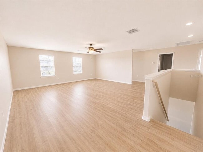 Building Photo - 5462 Grays Harbor Ct
