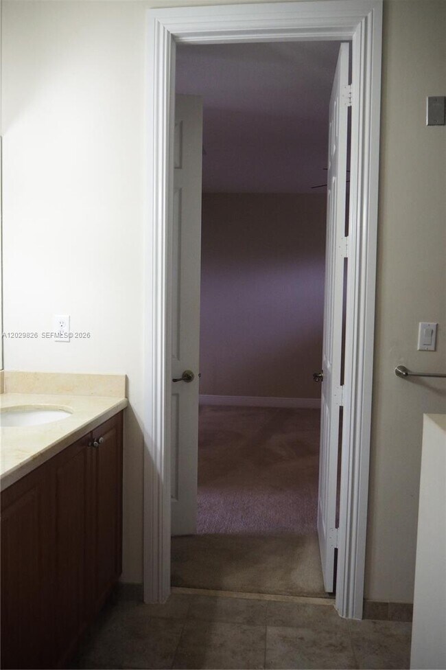 Building Photo - 2750 Jockey Cir