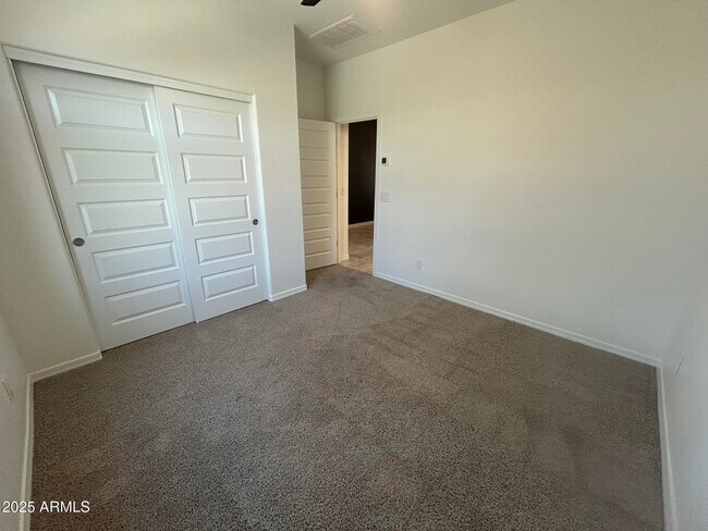 Building Photo - 14854 W Sand Hills Rd