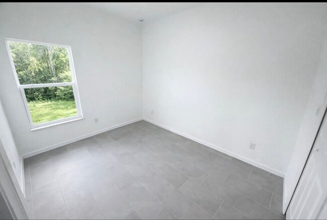 Building Photo - Brand New house in Lehigh Acers 2 Bedrooms 2 baths and 1 car garage