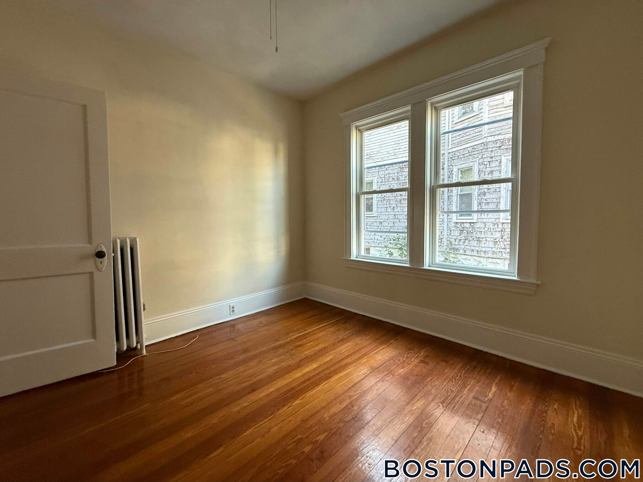 Building Photo - 45 Warner St