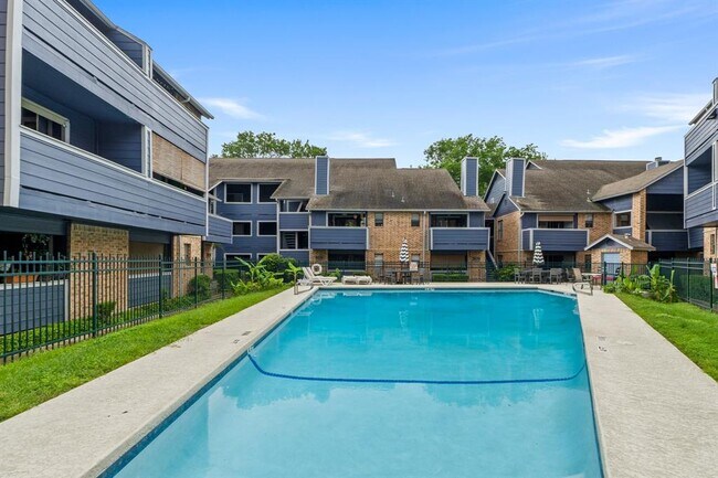 Building Photo - 2500 Burleson Rd