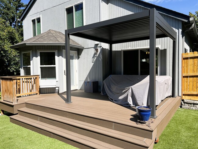 Building Photo - Bright & Spacious 3-Bedroom Home – Ideal f...