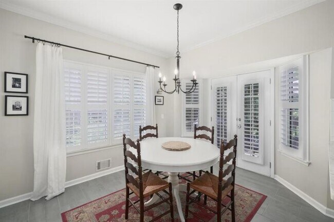 Building Photo - 12080 Greenmont Walk