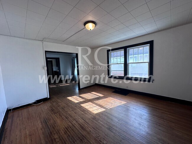 Building Photo - 1203 Cleveland-