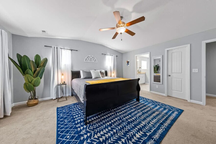 Building Photo - 5021 Woolsey St