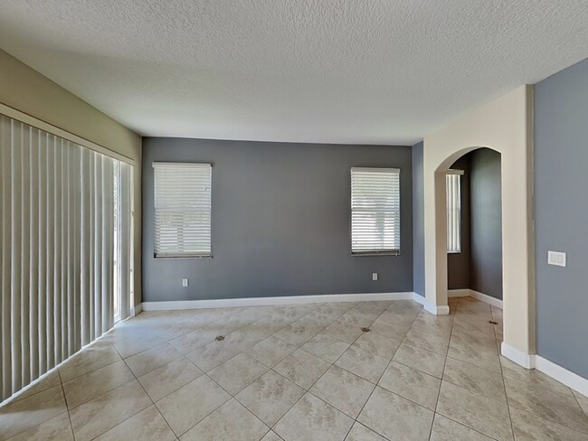 Building Photo - 4686 Blue Major Dr