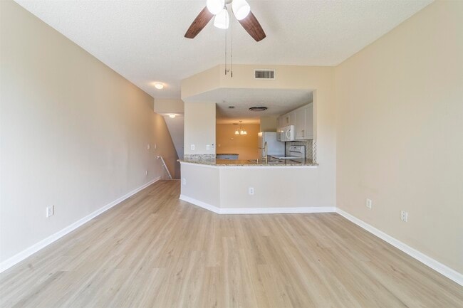 Building Photo - 4000 Grande Vista Blvd