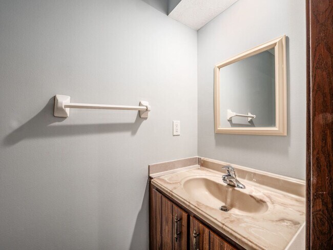 Building Photo - 8235-8237 Goldsmith Dr