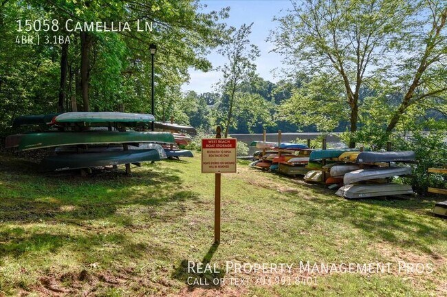 Building Photo - 15058 Camellia Ln