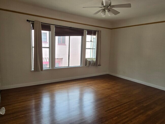 Bedroom view 2 - 1233 S Orange Grove Ave