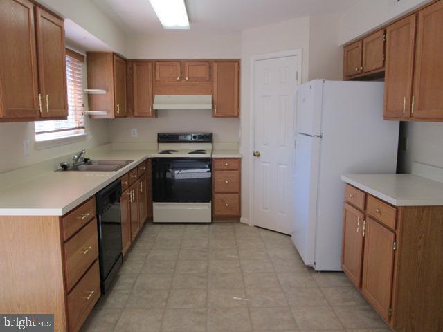 Building Photo - 9267 Kristy Dr
