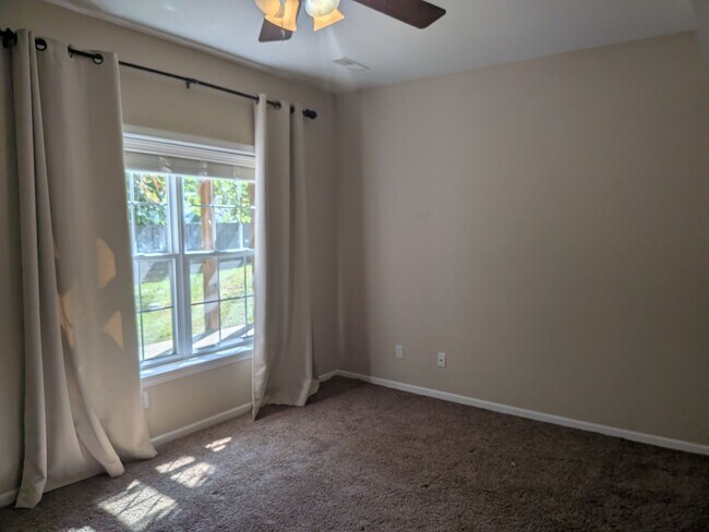 Building Photo - 4108 Cedar Crest Ln
