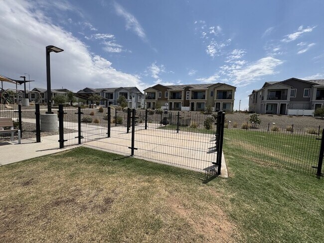 Building Photo - East Mesa New 4-bedroom