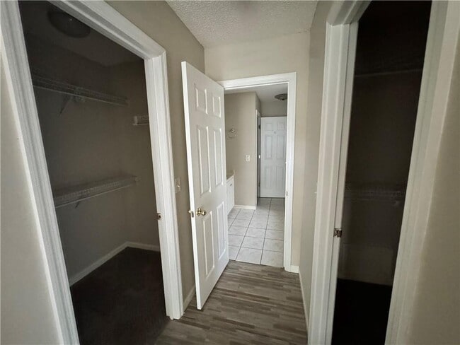 Building Photo - 183 Wood Crest Cir