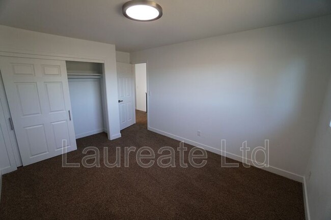 Building Photo - 7152 Depew Cir