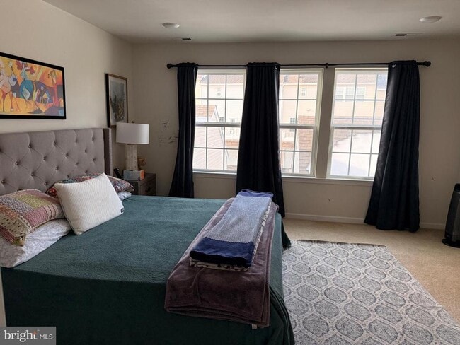 Building Photo - 728 Sun Valley Ct