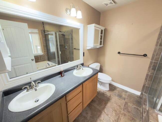 Building Photo - 317 W Farmside Dr