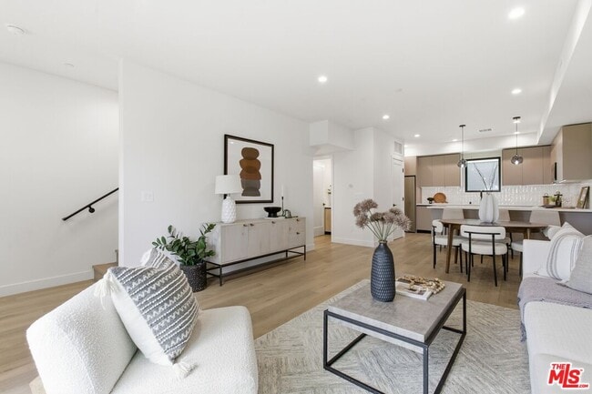 Building Photo - 3842 Don Tomaso Dr