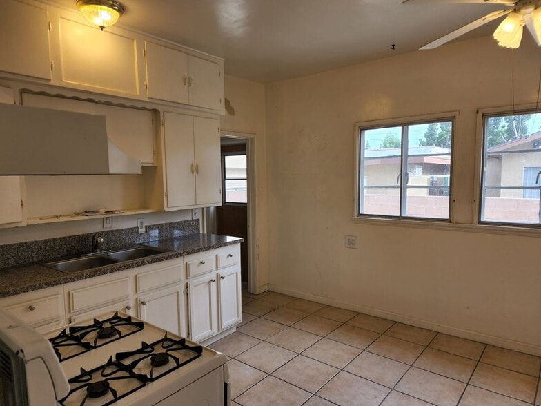Building Photo - 5733 Fair Ave