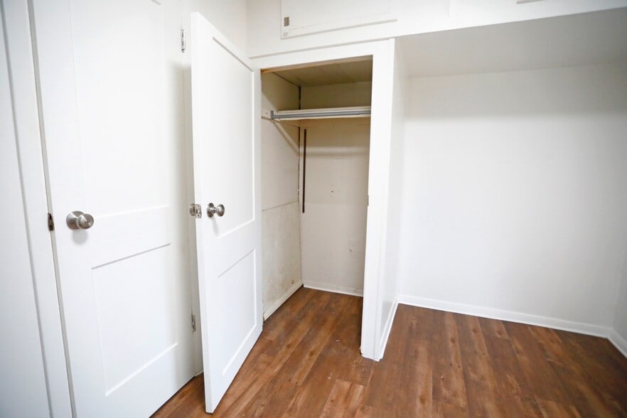 Building Photo - 3000 Rheinhardt Ave